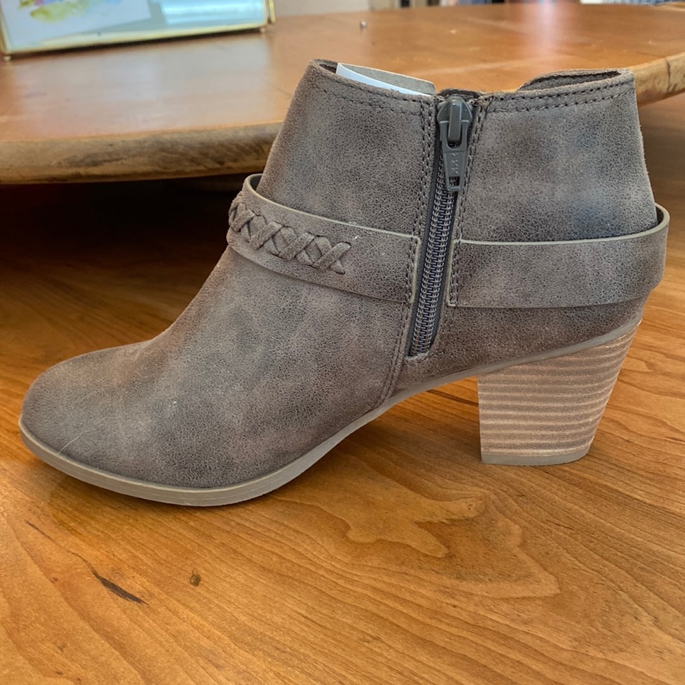 Brown Ankle Boots | Size 6.5